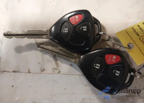 2010 Toyota Matrix S z USA, uszkodzony, nr VIN 2T1LE4EE8AC017985